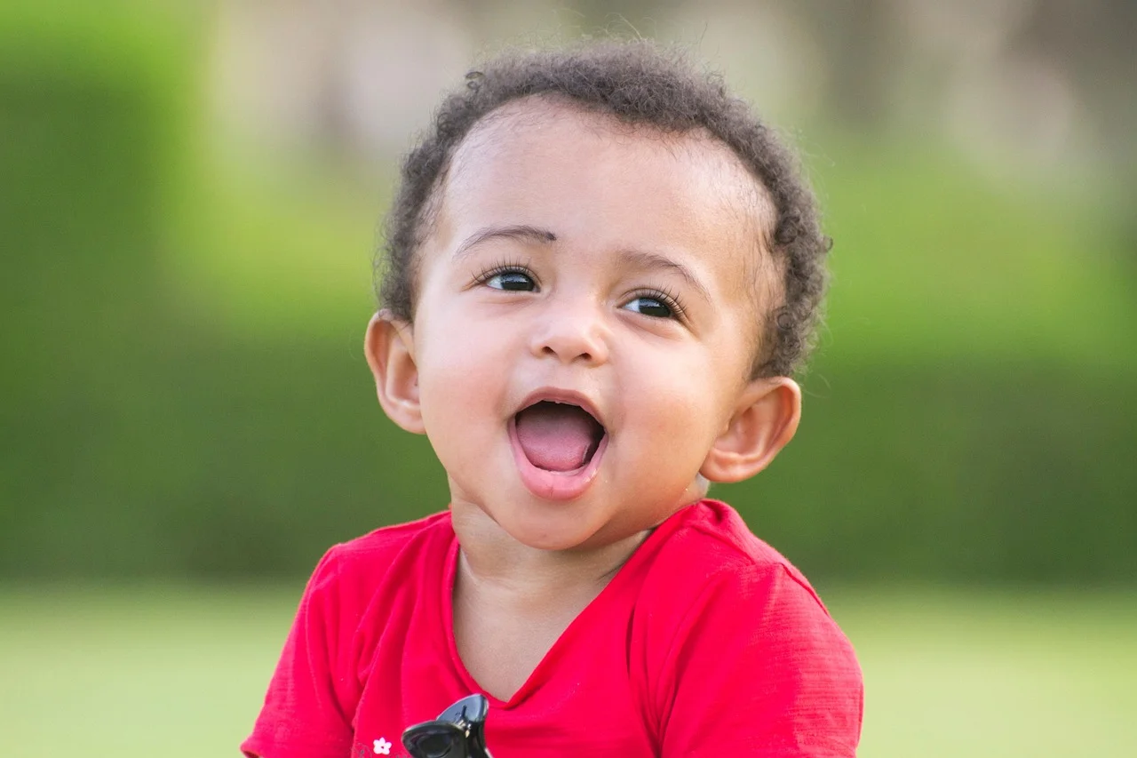Nombres para niños alegres